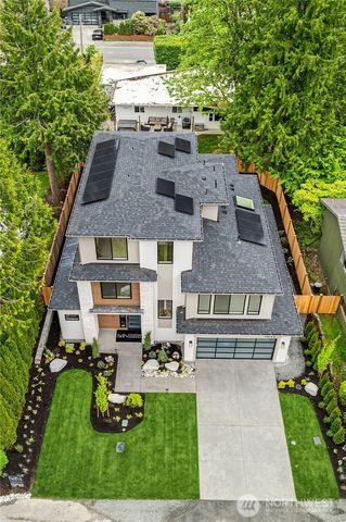 1032 107th Avenue SE, Bellevue, WA 98004