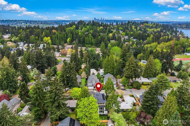 1032 107th Avenue SE, Bellevue, WA 98004
