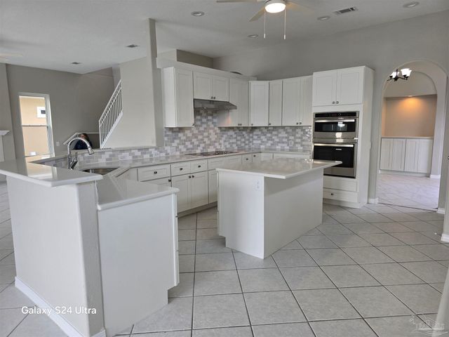 1100 Willowood Cir, Gulf Breeze, FL 32563