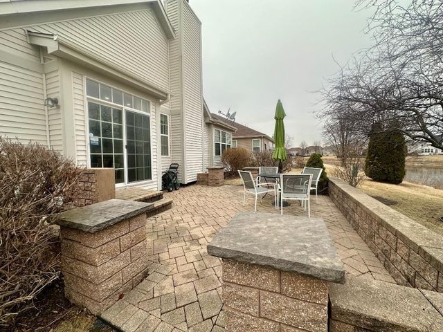 816 Colchester Drive, Oswego, IL 60543