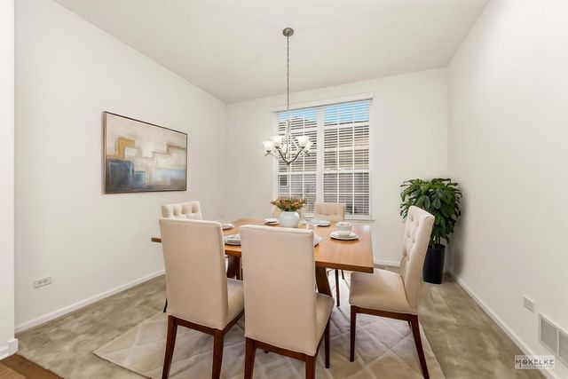 816 Colchester Drive, Oswego, IL 60543