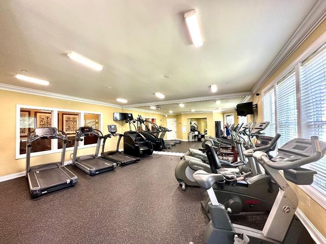 816 Colchester Drive, Oswego, IL 60543