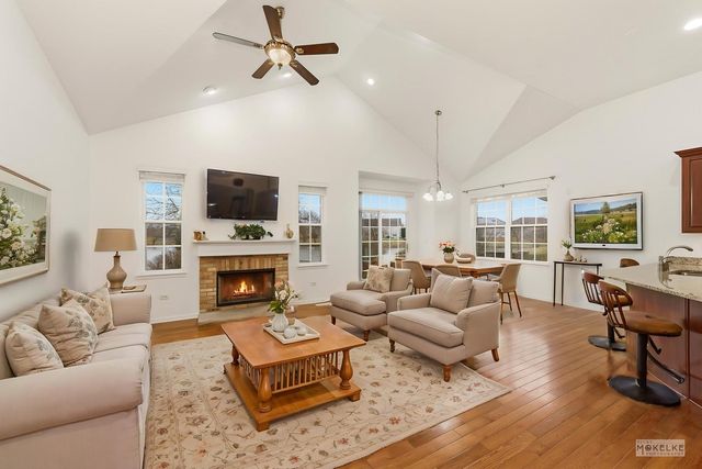 816 Colchester Drive, Oswego, IL 60543