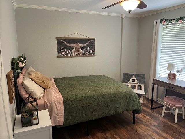 1015 Coy Road, Weimar, TX 78962