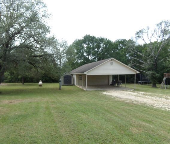 1015 Coy Road, Weimar, TX 78962