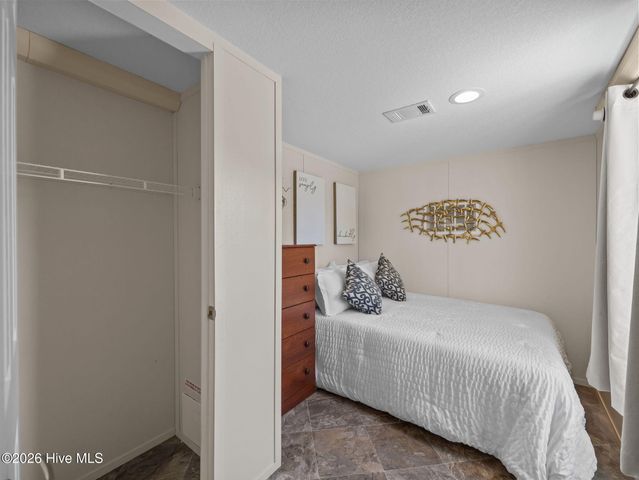 99 Dundee Trail, Holly Ridge, NC 28445