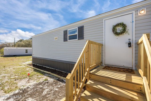 99 Dundee Trail, Holly Ridge, NC 28445