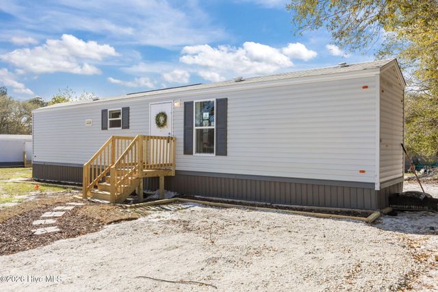 99 Dundee Trail, Holly Ridge, NC 28445