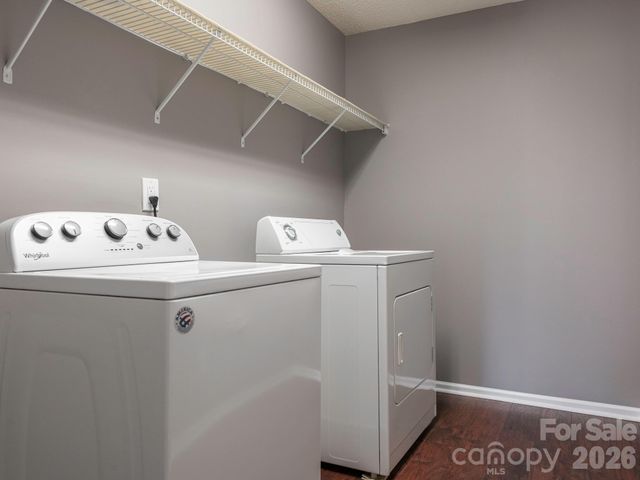 3926 Cameron Creek Drive, Matthews, NC 28105