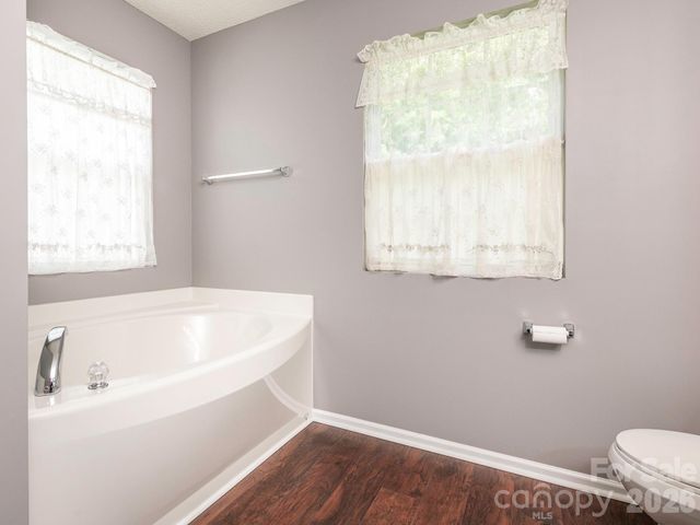 3926 Cameron Creek Drive, Matthews, NC 28105
