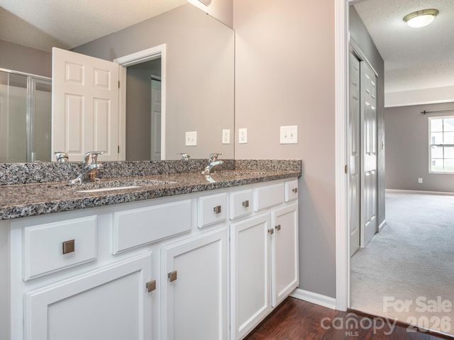3926 Cameron Creek Drive, Matthews, NC 28105