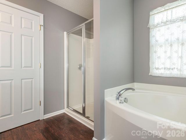3926 Cameron Creek Drive, Matthews, NC 28105