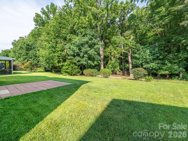 3926 Cameron Creek Drive, Matthews, NC 28105