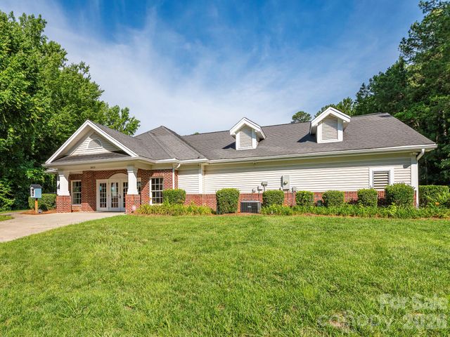 3926 Cameron Creek Drive, Matthews, NC 28105
