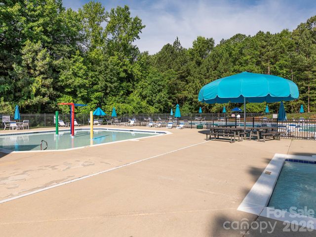 3926 Cameron Creek Drive, Matthews, NC 28105