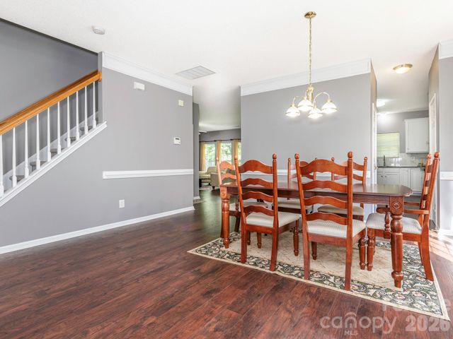 3926 Cameron Creek Drive, Matthews, NC 28105