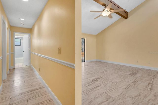 5017 80TH AVENUE CIRCLE E, Sarasota, FL 34243