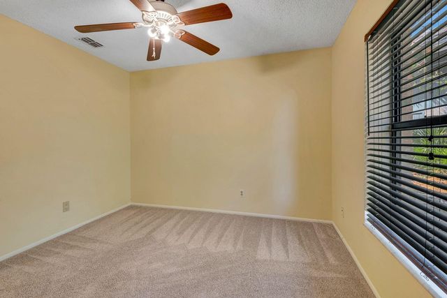 5017 80TH AVENUE CIRCLE E, Sarasota, FL 34243