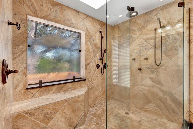 5017 80TH AVENUE CIRCLE E, Sarasota, FL 34243