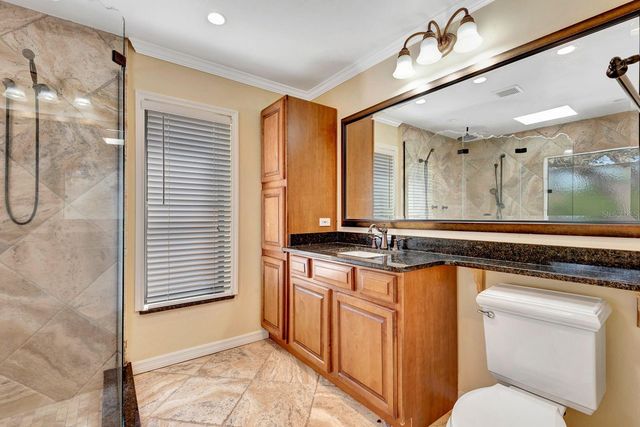 5017 80TH AVENUE CIRCLE E, Sarasota, FL 34243