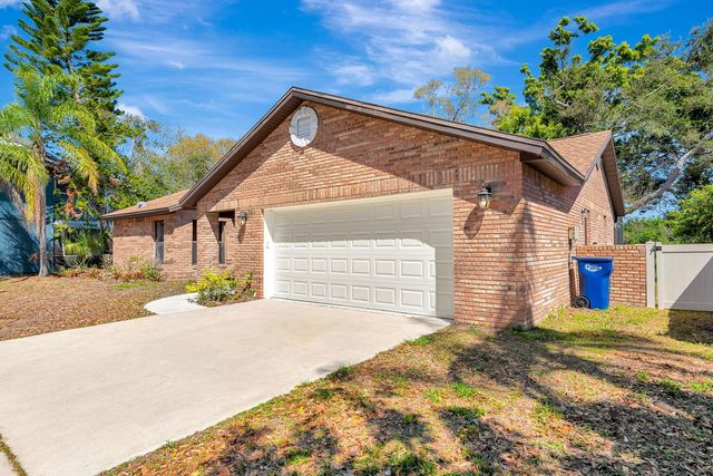 5017 80TH AVENUE CIRCLE E, Sarasota, FL 34243