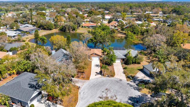 5017 80TH AVENUE CIRCLE E, Sarasota, FL 34243