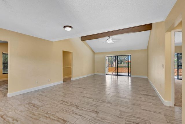 5017 80TH AVENUE CIRCLE E, Sarasota, FL 34243