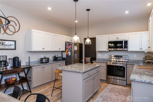 7026 Honeylocust Street, Tipp City, OH 45371