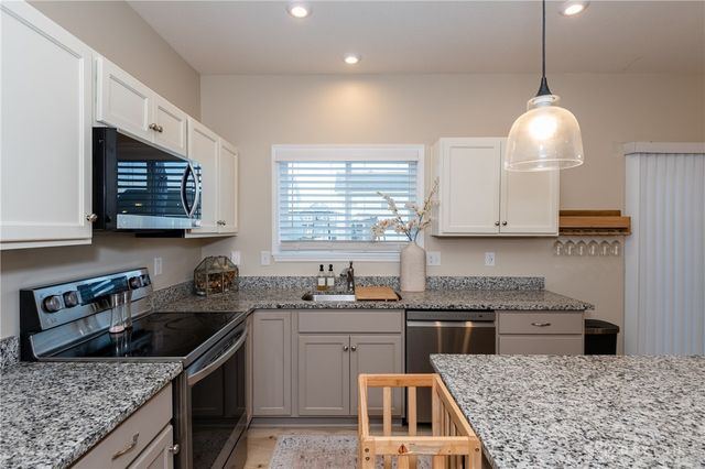 7026 Honeylocust Street, Tipp City, OH 45371