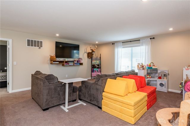 7026 Honeylocust Street, Tipp City, OH 45371