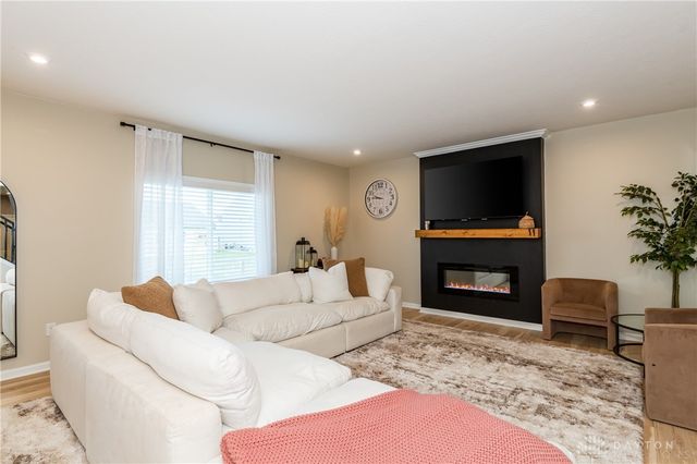 7026 Honeylocust Street, Tipp City, OH 45371