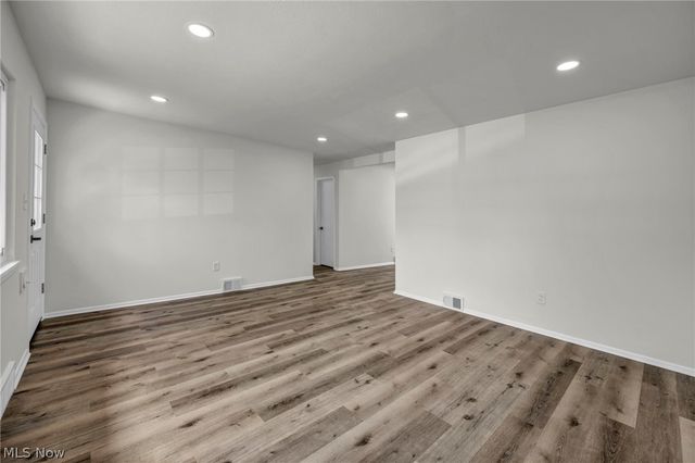 15424 Holland Road, Brook Park, OH 44142