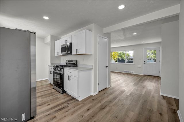 15424 Holland Road, Brook Park, OH 44142