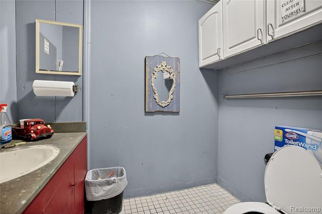 4057 Commerce Drive, Flushing, MI 48433