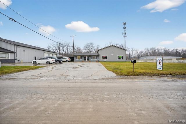 4057 Commerce Drive, Flushing, MI 48433