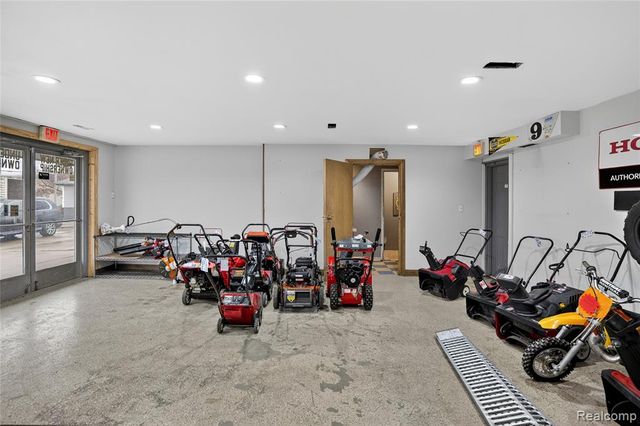 4057 Commerce Drive, Flushing, MI 48433