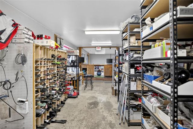 4057 Commerce Drive, Flushing, MI 48433