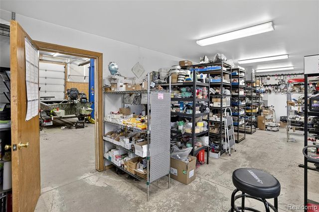 4057 Commerce Drive, Flushing, MI 48433