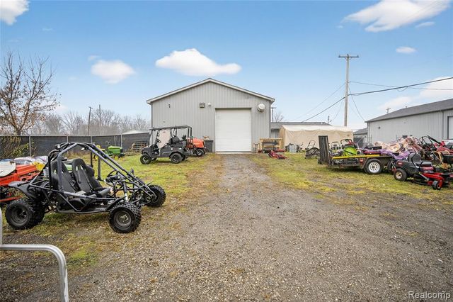 4057 Commerce Drive, Flushing, MI 48433