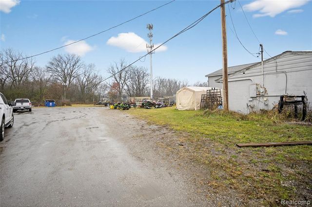 4057 Commerce Drive, Flushing, MI 48433