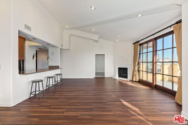 10617 Eastborne Avenue PH1, Los Angeles, CA 90024