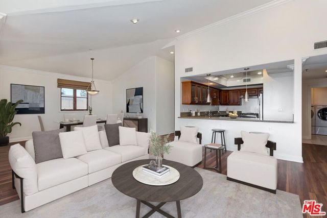 10617 Eastborne Avenue PH1, Los Angeles, CA 90024