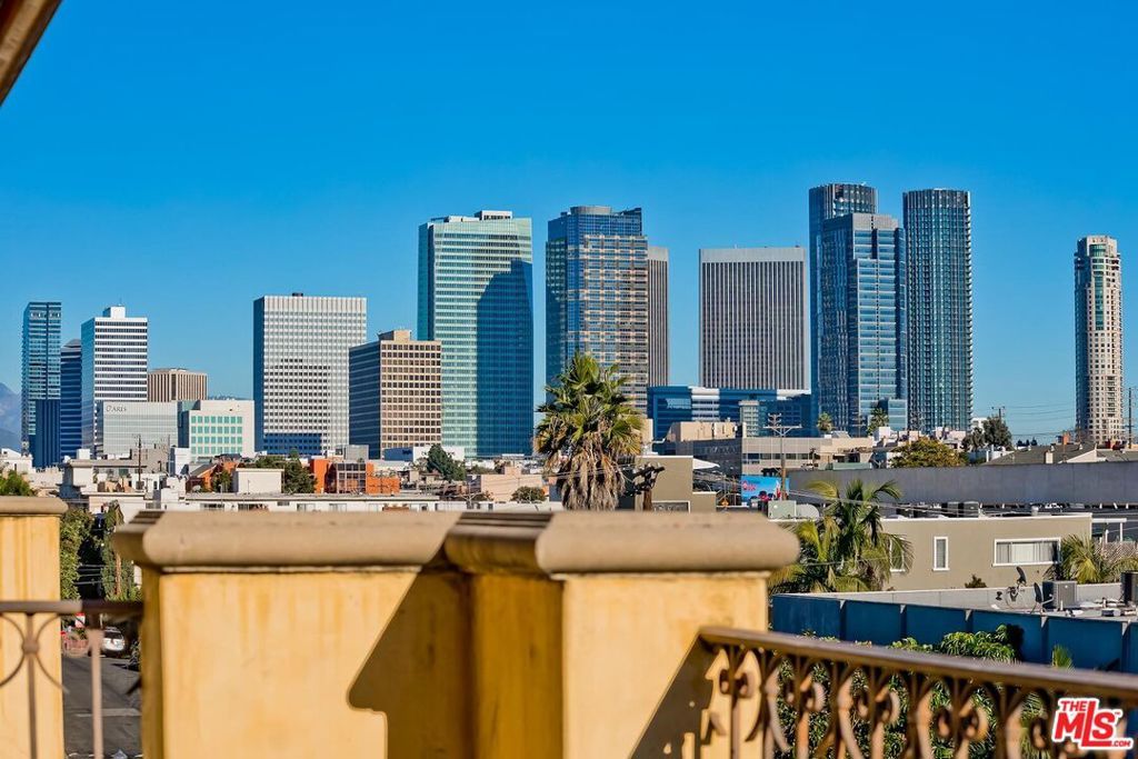 10617 Eastborne Avenue PH1, Los Angeles, CA 90024