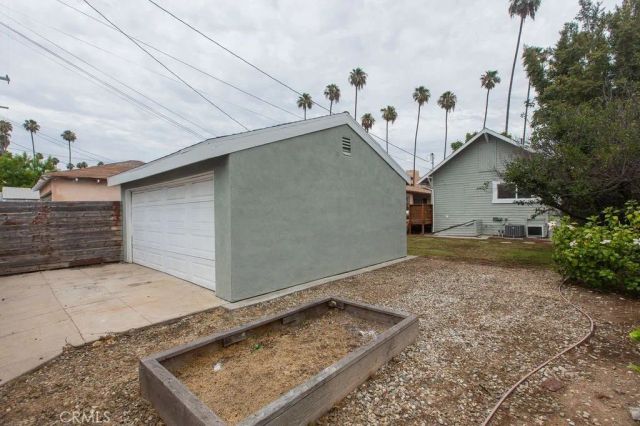 3429 2nd Avenue, Los Angeles, CA 90018