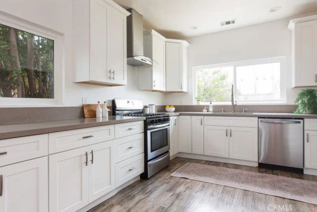 3429 2nd Avenue, Los Angeles, CA 90018