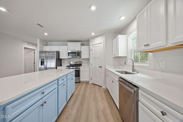 8722 Kenridge Lane, Fuquay Varina, NC 27526