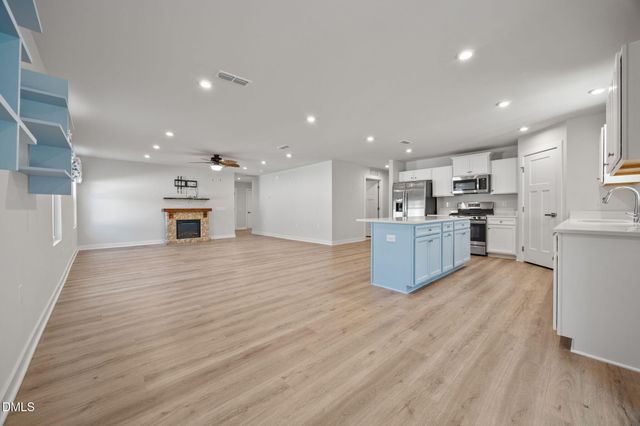 8722 Kenridge Lane, Fuquay Varina, NC 27526