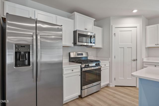 8722 Kenridge Lane, Fuquay Varina, NC 27526