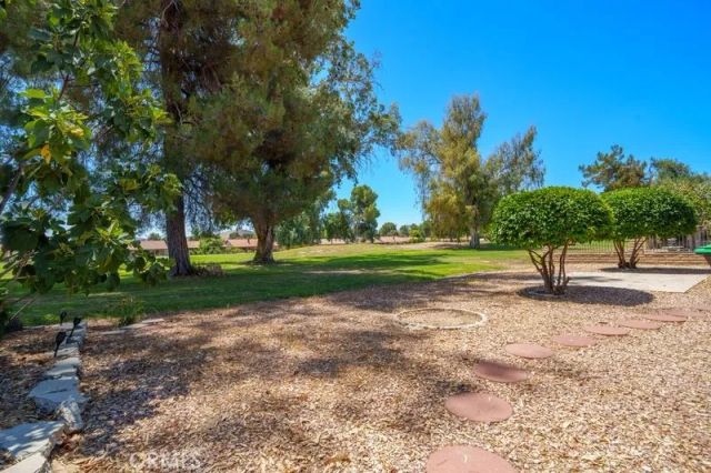 1925 Silver Oak Way, Hemet, CA 92545