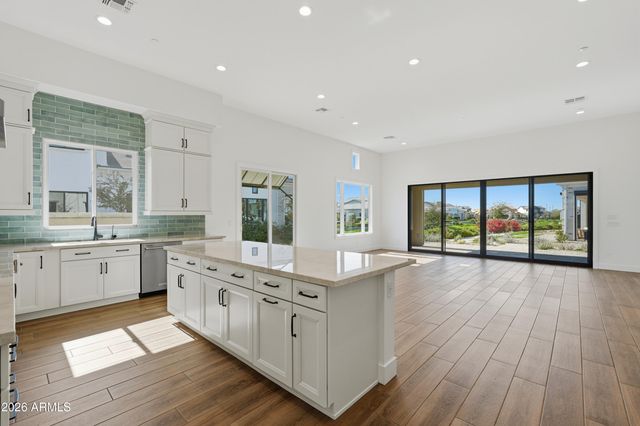 3298 S QUINN Avenue, Gilbert, AZ 85297